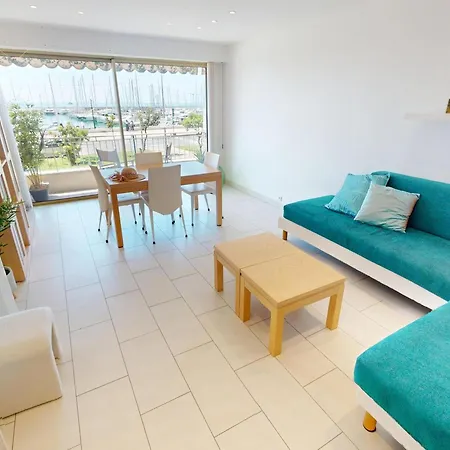 Spacieux 2p Renove Face Avec Terrasse Et Garage - Fr-1-196-381 Μεντόν