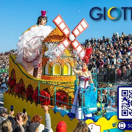 Spacieux 2p Rénové Face Avec Terrasse Et Garage - Fr-1-196-381 *