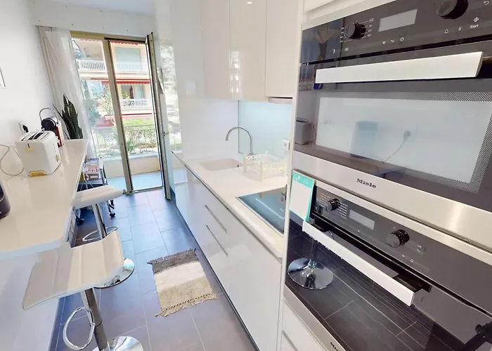 Apartmán Spacieux 2p Renove Face Avec Terrasse Et Garage - Fr-1-196-381 *