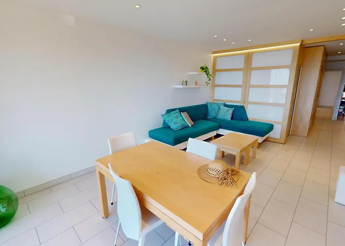 Apartmán Spacieux 2p Renove Face Avec Terrasse Et Garage - Fr-1-196-381