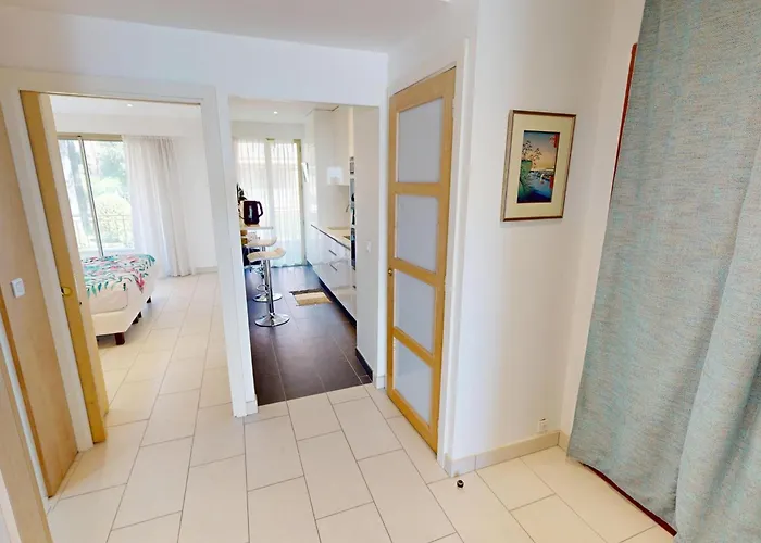 Apartmán Spacieux 2p Renove Face Avec Terrasse Et Garage - Fr-1-196-381 *